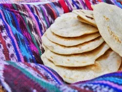 La tortilla guatemalteca, un símbolo culinario 