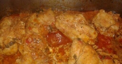 Pollo sudado con salsa de miltomate